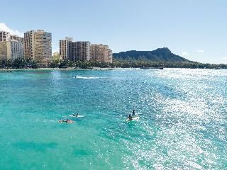 Embassy Suites - Waikiki Beach Walk