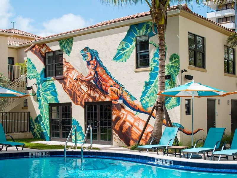 Generator Miami 4*