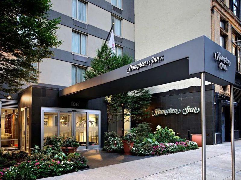 Hampton Inn Chelsea 3*