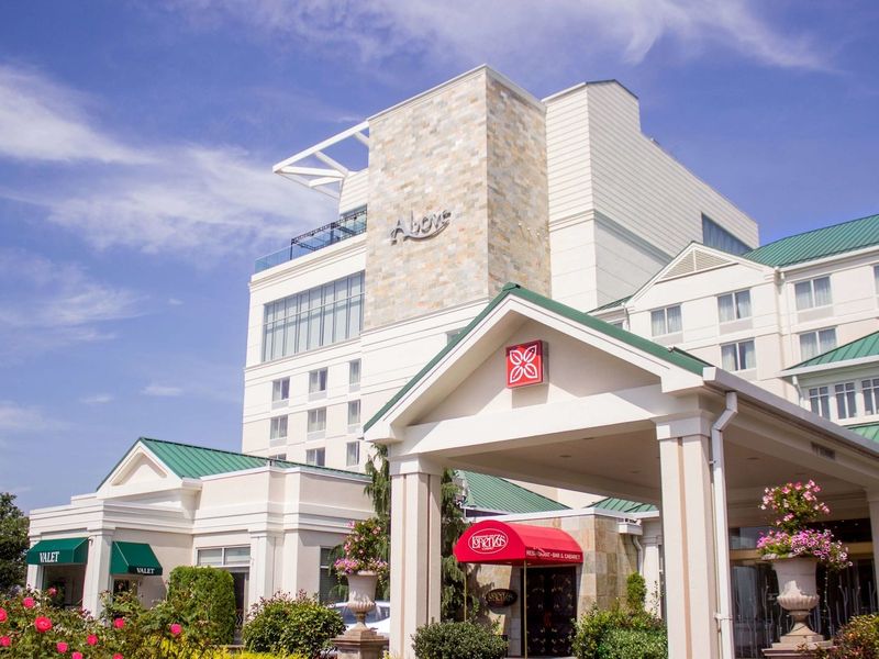 Hilton Garden Inn New York - Staten Island 3*
