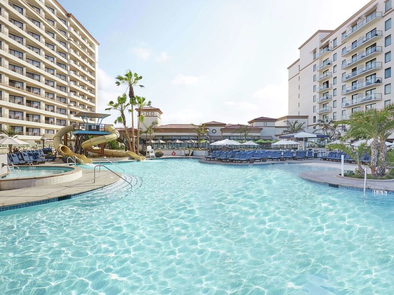 Hilton Waterfront Beach