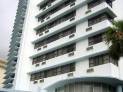 Howard Johnson Plaza 3*