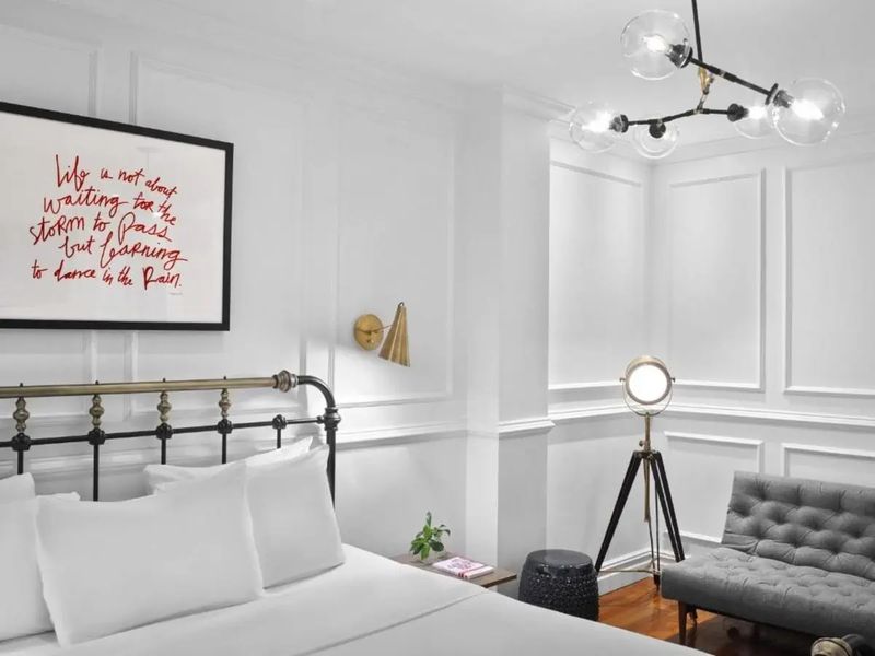 Life New York 3.5*