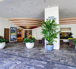 Holiday Inn Express Waikiki (ex. Maile Sky Court)