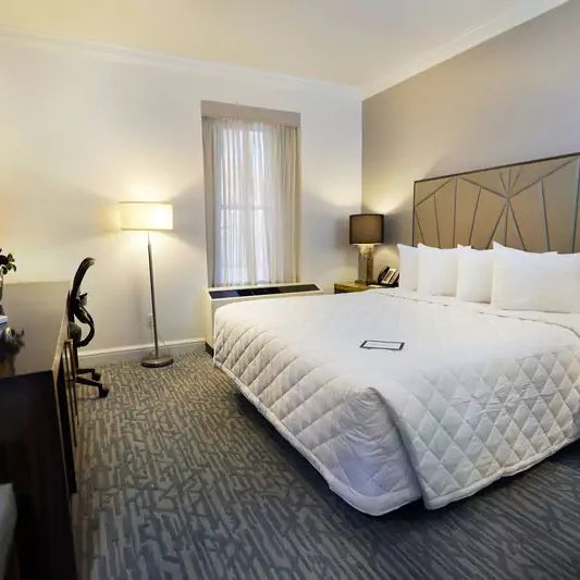 Martinique New York on Broadway, Curio Collection by Hilton (ex Radisson Martinique on Broadway)