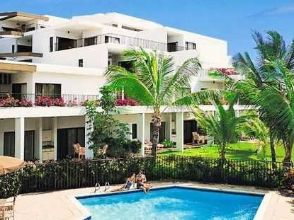 Outrigger Royal Sea Cliff Resort 3*