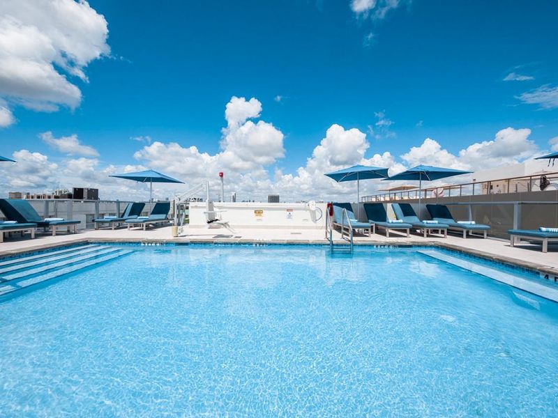 President South Beach 3*