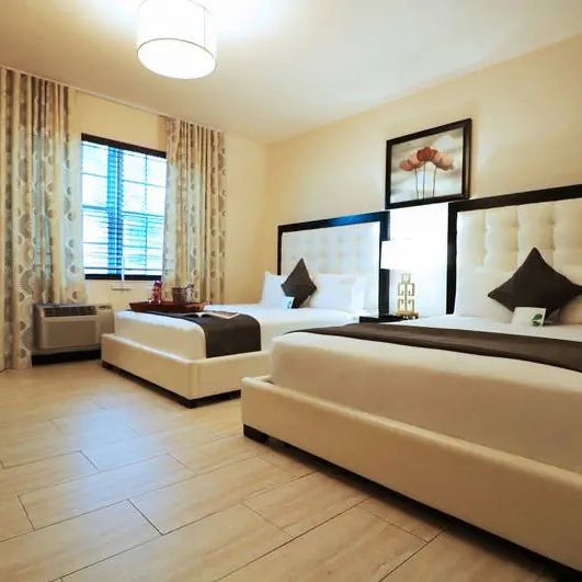 Tradewinds Apartment & Hotel