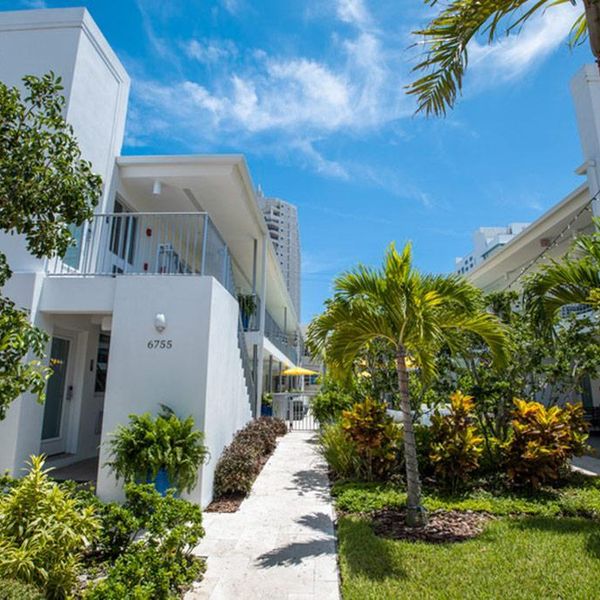 Waterside Hotel