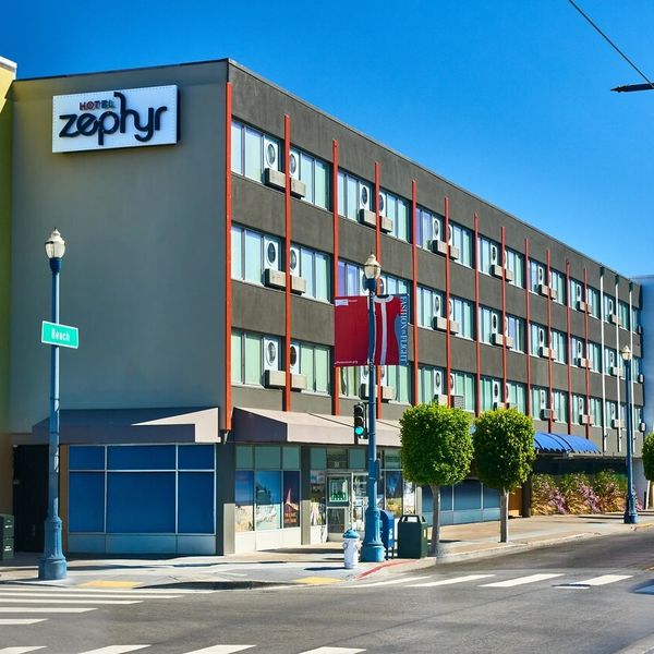 Zephyr (ex Radisson Fisherman's Wharf)