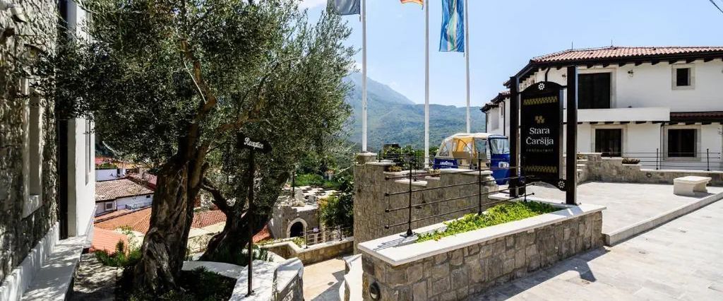 obiekt, teren hotelu