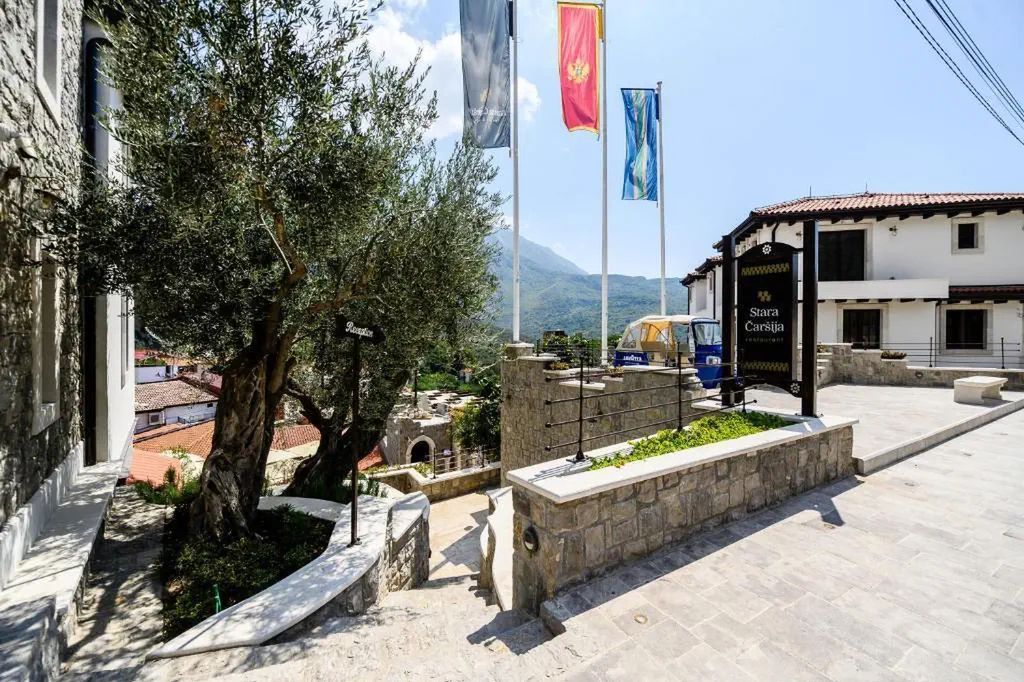 obiekt, teren hotelu