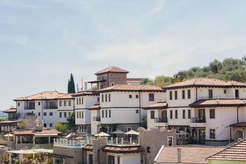 obiekt, teren hotelu, basen