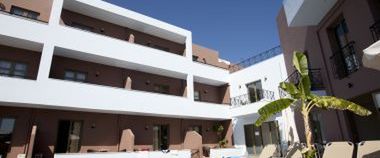 obiekt, teren hotelu, basen