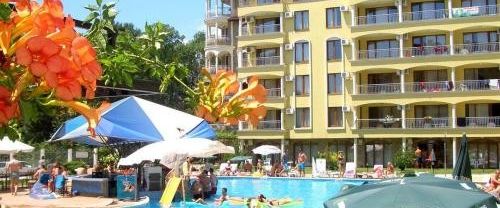 obiekt, teren hotelu, basen