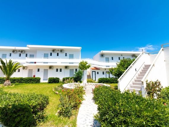 obiekt, teren hotelu