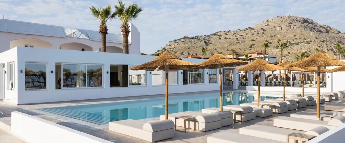 obiekt, teren hotelu, basen