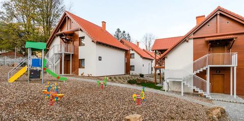 teren hotelu, dla dzieci, plac zabaw