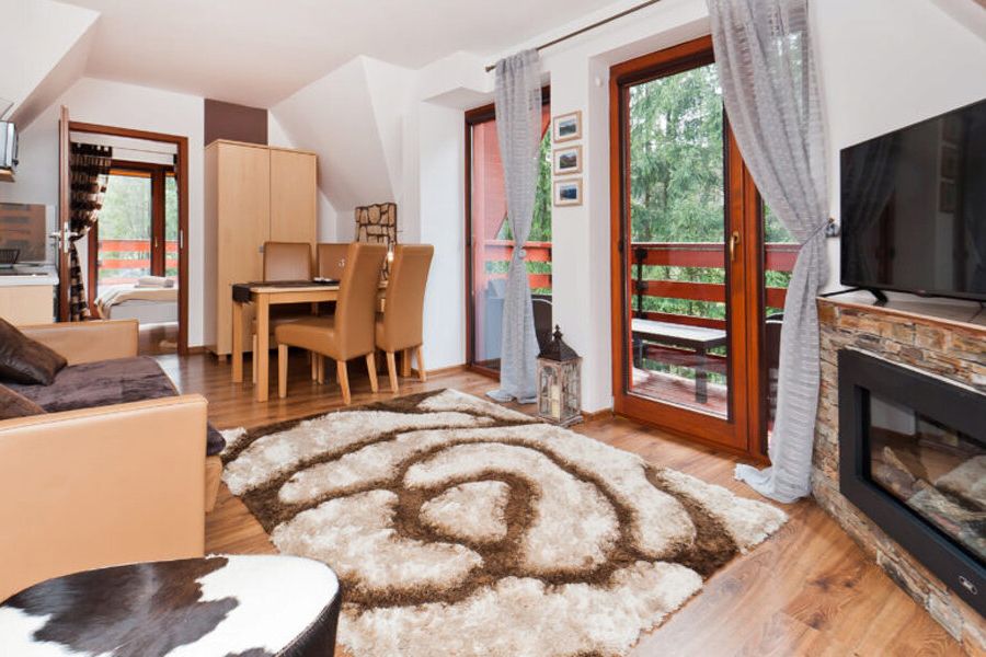 kuchnia / aneks kuchenny, balkon / taras, pokój