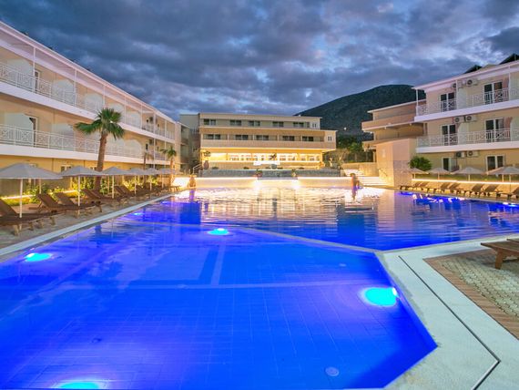 teren hotelu, basen