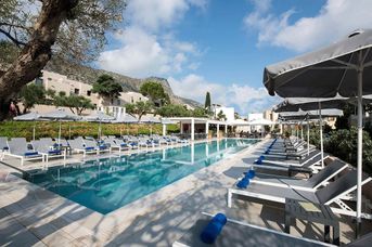 Sundance Apartments & Suites