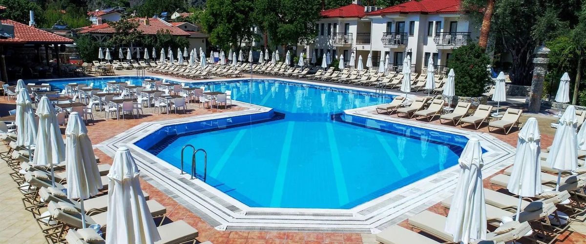 obiekt, teren hotelu, basen