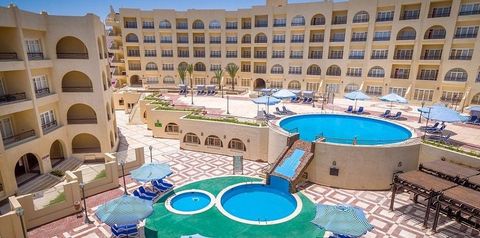 obiekt, teren hotelu, basen