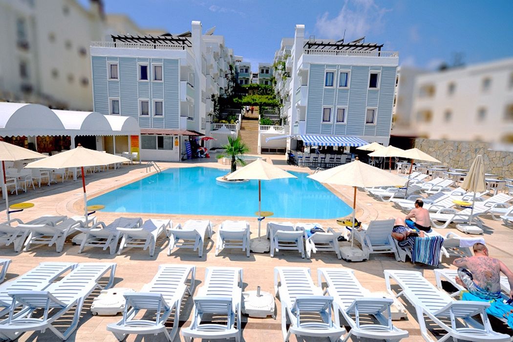 basen, teren hotelu