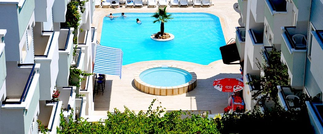 teren hotelu, basen