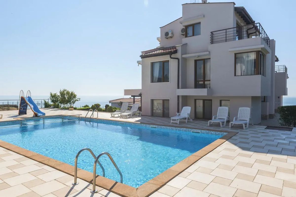 obiekt, basen, zjeżdżalnia