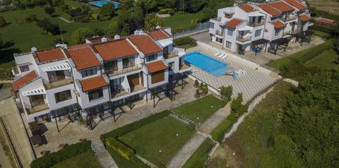 obiekt, teren hotelu, basen