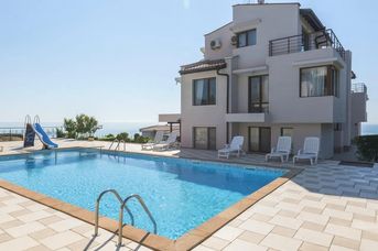 Sunrise Apartments