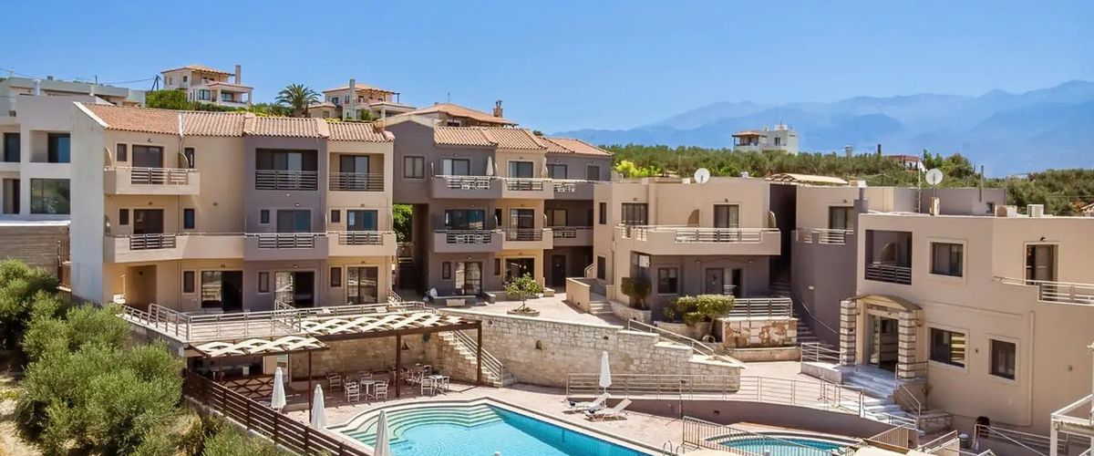 budynek główny, basen