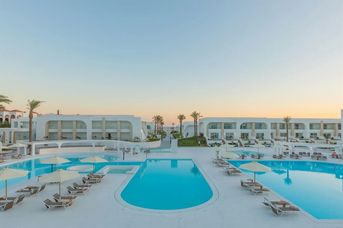 Sunrise White Hills Resort