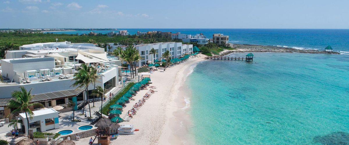 obiekt, budynek główny, teren hotelu