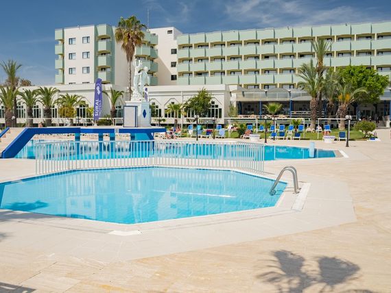 teren hotelu, basen