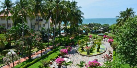 teren hotelu, basen, plaża