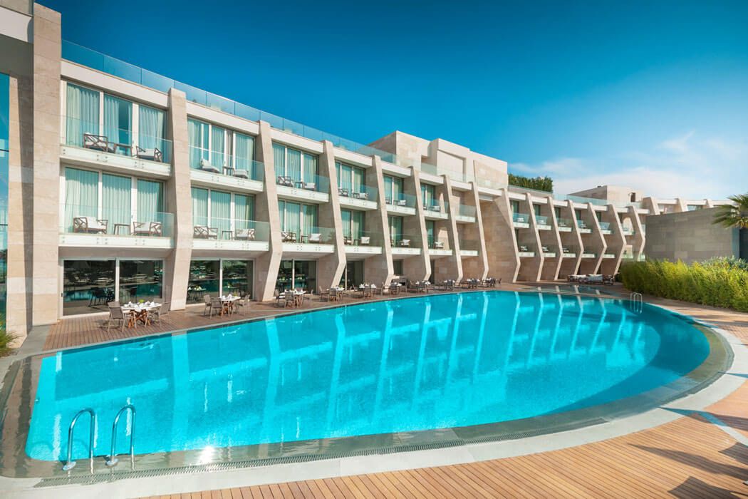 budynek główny, basen