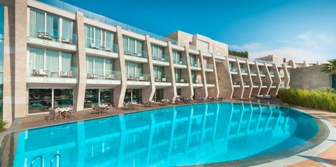 budynek główny, basen