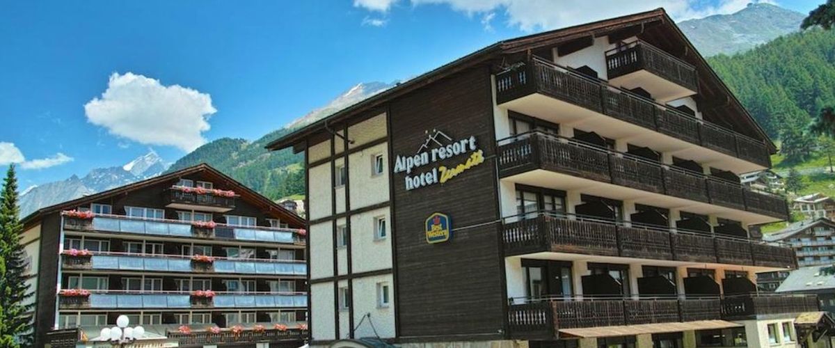 obiekt, budynek główny, teren hotelu