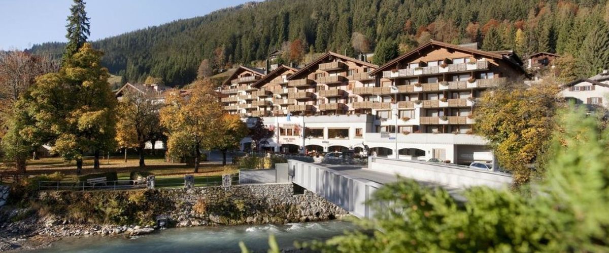 obiekt, budynek główny, teren hotelu