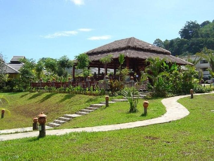 Andaburi by Katathani (The Leaf on The Sands)