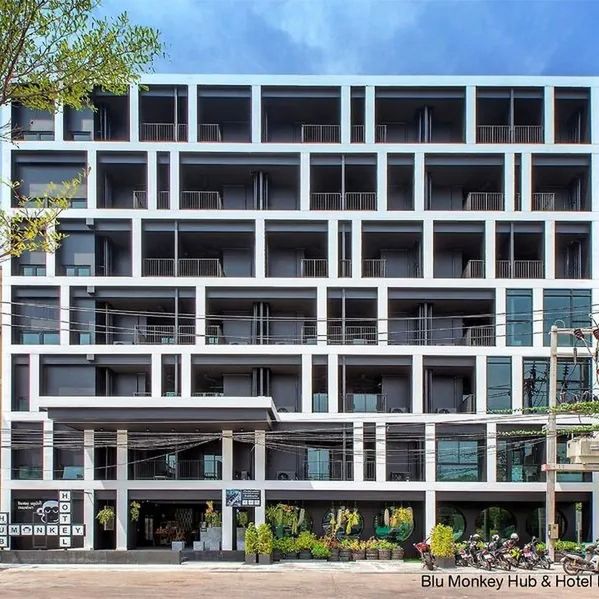 Blu Monkey Hub & Hotel