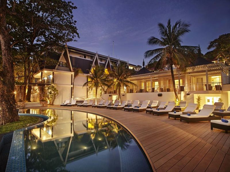 Boathouse Resort On The Beach