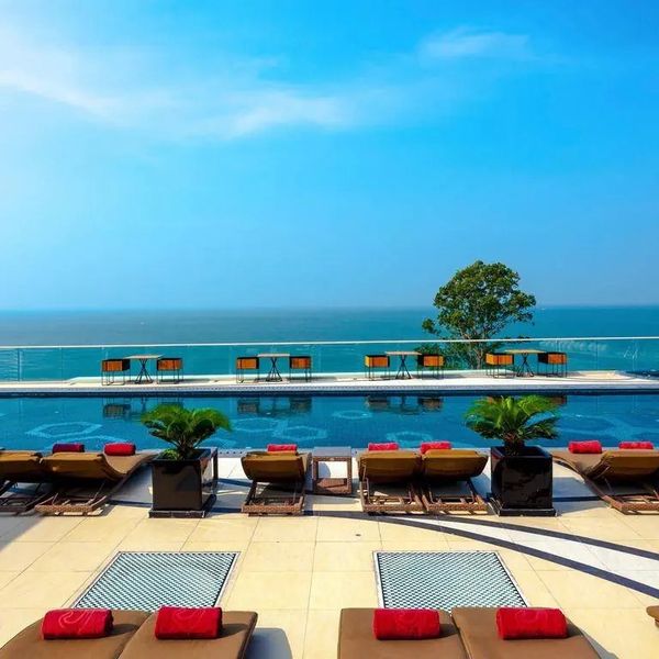 Centara Grand Phratamnak Resort Pattaya