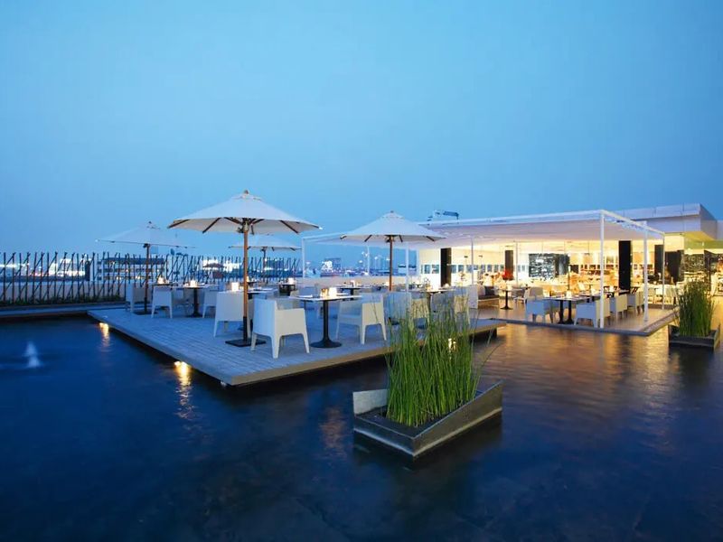 Centara Watergate Pavillion 4*