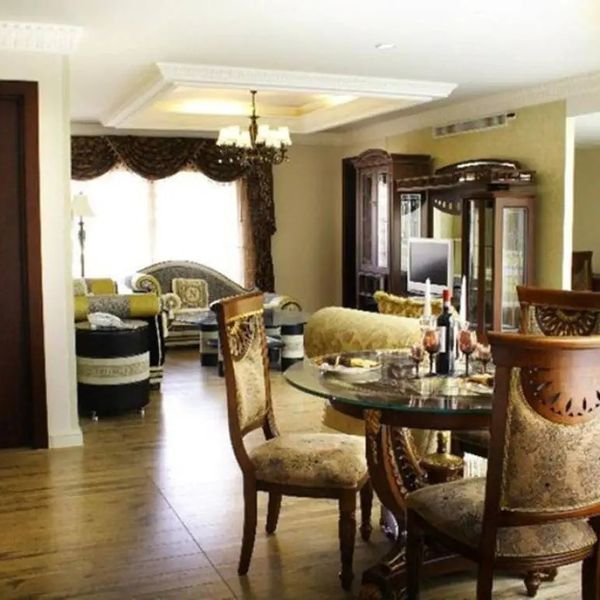 Four Seasons Place