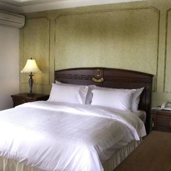 Four Seasons Place