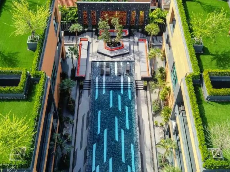Glam Habitat 4*