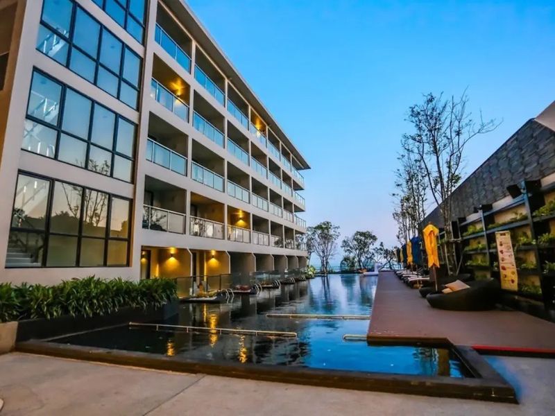 Golden Tulip Pattaya Beach Resort